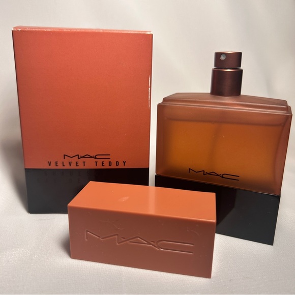 MAC Velvet Teddy Eau de Parfum 1.7fl.oz. Like new minus a few sprays. - Picture 3 of 7